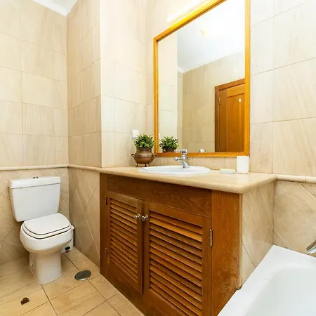 A47 - Amparo In Apartment