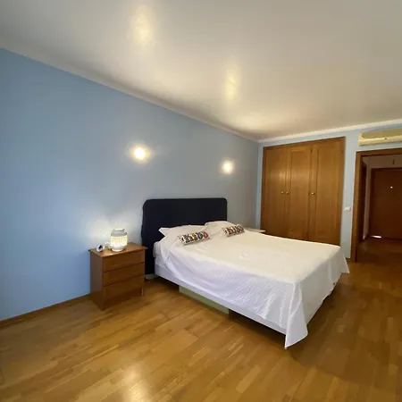A47 - Amparo In Apartment *